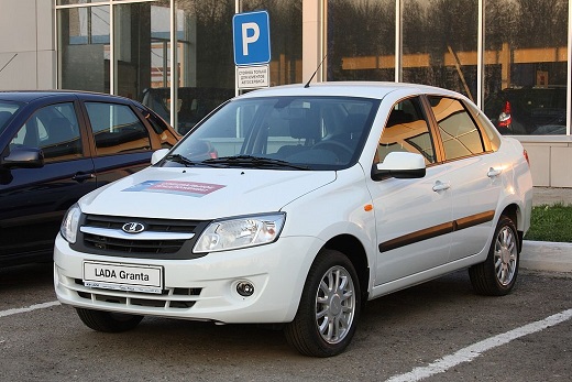 Lada Granta in Tomsk_Russia -cc Ilya Plekhanov